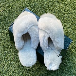 Brand New Never Worn Emu Australia Mayberry Furry Slides/Sandals